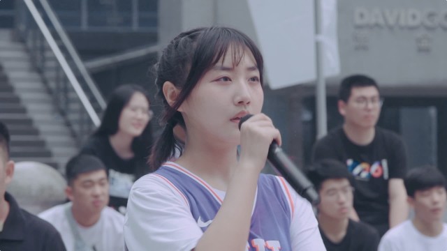 时代新人说：“肉肉”的篮球战场