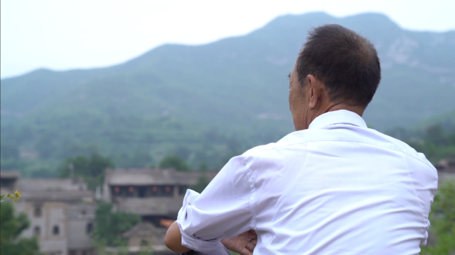 山村讲解员